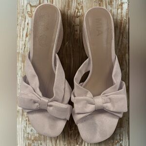 MIA Women's Bow Accent Mules - Light Pink